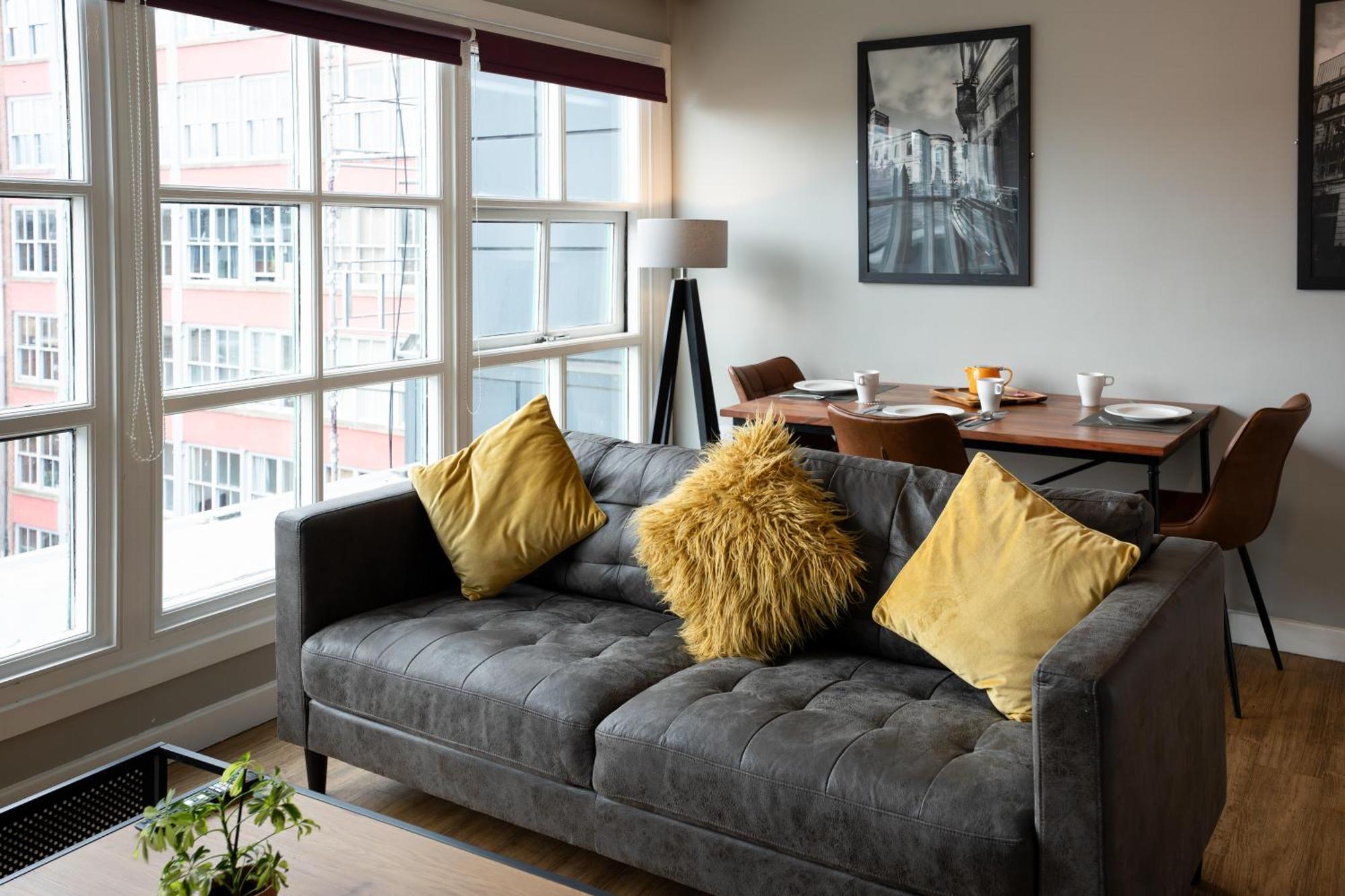 High Street Town House — Photos 2